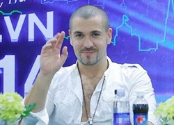 Shayne Ward sợ mỗi lần sang đường ở Việt Nam