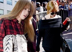 Taeyeon và Tiffany (SNSD) ủ rũ nhưng vẫn xinh đẹp trước ống kính