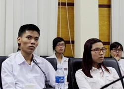 Thủ khoa kép tất bật kiếm tiền khi lên đại học