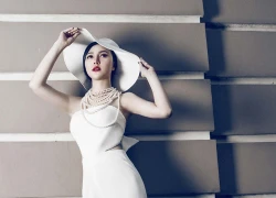 Trà Giang khoe vòng 3 nhức mắt