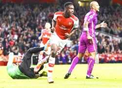 Welbeck được &#8216;đưa lên mây&#8217; sau cú hattrick