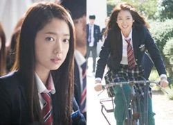 Park Shin Hye khoe vẻ đẹp trong veo với tạo hình "gái đảo"