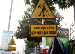 Biển báo lạ cảnh báo "Khu vực đông bợm nhậu qua đường"