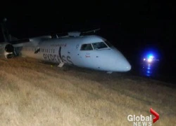 Canada: Cánh quạt xuyên máy bay, chém sượt hành khách