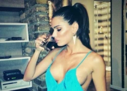 Chiêm ngưỡng nàng WAGs sexy "hạ bệ" vợ Totti