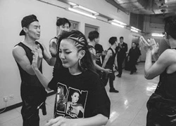 Dara bật khóc nức nở sau concert cuối của 2NE1