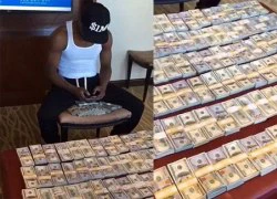 Độc cô cầu bại Mayweather lại khoe tiền