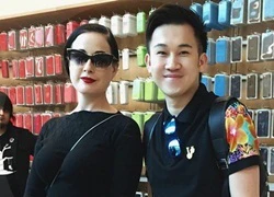 Dương Triệu Vũ hào hứng vì được chụp hình cùng Dita Von Teese