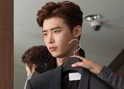 Lee Jong Suk buồn rười rượi dù thoát cảnh "đầu bù tóc rối"