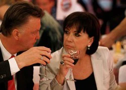 Nát rượu, HLV Van Gaal từng làm nhục vợ nơi công cộng