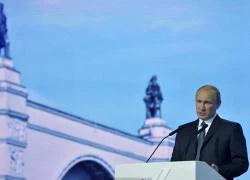 Ông Putin: Mỹ đừng hòng khuất phục Nga