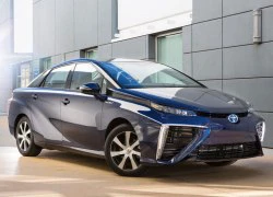 Toyota Mirai chạy pin nhiên liệu chính thức trình làng