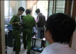 Truy bắt kẻ đột nhập hàng loạt phòng làm việc UBND thành phố