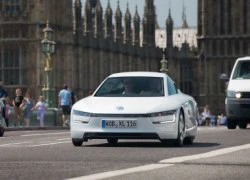 Volkswagen XL1: Ôtô tiêu thụ 0,9 lít/100km "cháy hàng"