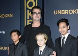 Brad Pitt và các con diện vest lịch lãm trên thảm đỏ