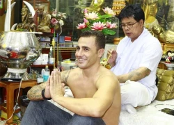 Cannavaro sang Thái Lan xăm hình