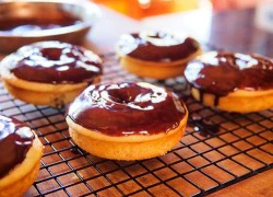 [Chế biến] - Bánh donut chuối phủ chocolate