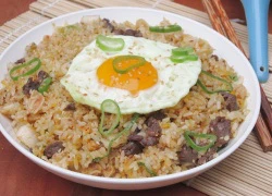 [Chế biến] - Cơm rang bò kim chi