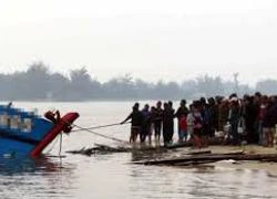 Chìm thuyền chở ngao, 6 người tử vong