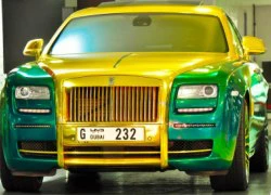 Đại gia Dubai phá cách với Rolls-Royce Ghost tông vàng-xanh lá