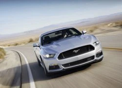 Ford Mustang bán gấp đôi Chevrolet Camaro trong tháng 11