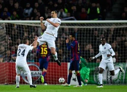 Hai cổ động viên PSG bị đâm sau trận thua Barca