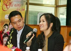 Hồng Nhung đưa hai con ra Hà Nội để chuyên tâm làm liveshow