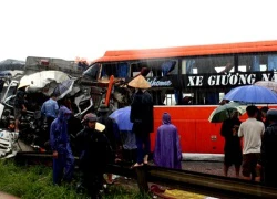 Lật xe khách trên đất Lào, 8 người Việt thương vong