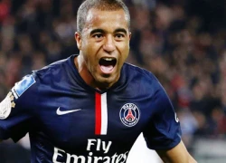 Lucas Moura 'dễ dàng' qua mặt Vidic