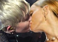 Miley Cyrus và Madonna khoe ảnh ghép hôn môi thắm thiết