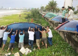 Một tàu cá cùng 7 ngư dân chưa ra khỏi vùng nguy hiểm