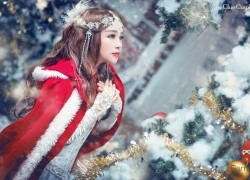 Nữ cosplayer Chie lộng lẫy trong bộ ảnh mừng Giáng Sinh mới