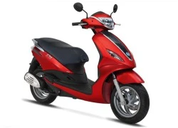 Piaggio Fly 3V ra mắt, giá từ 41,9 triệu đồng