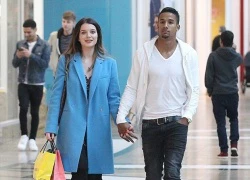 Scott Sinclair "ghi bàn" với WAGs xinh nhất Anh Helen Flanagan