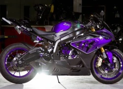 Siêu môtô BMW S1000RR bắt mắt hơn bao giờ hết với màu tím ánh kim