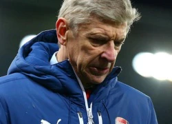 SỐC! Wenger bị fan Arsenal hét to vào mặt