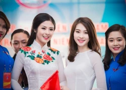 Thu Thảo, Ngọc Hân duyên dáng với áo dài