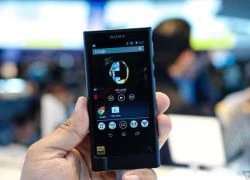 Ảnh thực tế Sony Walkman ZX2