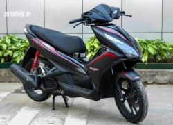 Cận cảnh Honda Air Blade 125 Black Edition vừa "lên kệ"