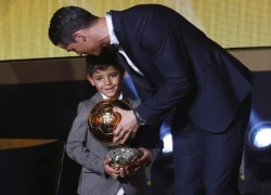 Con trai C. Ronaldo là fan của Messi