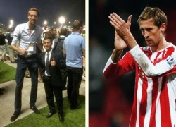 Đắng lòng thanh niên 1m50 chụp ảnh cùng&#8230; Peter Crouch