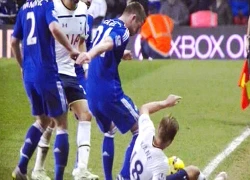 Gary Cahill cố tình 'hành hung' sao Spurs