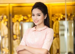 Hoa hậu Kỳ Duyên xinh đẹp dịu dàng với váy áo đời thường