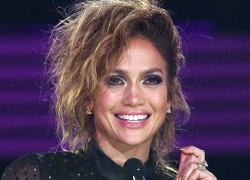 Jennifer Lopez ghi dấu tại American Idol bằng mái tóc cổ điển