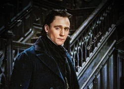 Kẻ ác đẹp trai Tom Hiddleston đầy bí ẩn trong ngôi nhà u ám