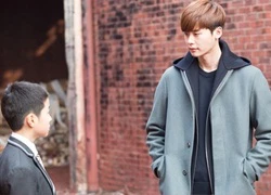 Lee Jong Suk bất ngờ gặp gỡ phiên bản nhí của... chính mình