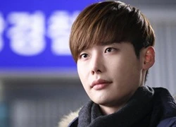 Lee Jong Suk đối mặt "ác nhân" trước đồn cảnh sát