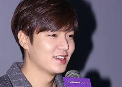 Lee Min Ho trang điểm trắng toát, điệu đà như con gái