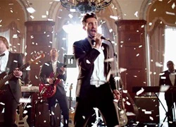 Maroon 5 phá đám hàng loạt đám cưới cho MV mới