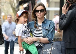 Miranda Kerr vẫn "hẹn hò" với chồng cũ